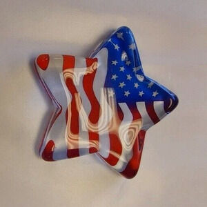 Fenton Art Glass Star Shaped USA Flag Patriotic Stars And Stripes Paperweight